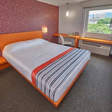 City Express Junior By Marriott Tuxtla Gutierrez Poliforum Extérieur photo
