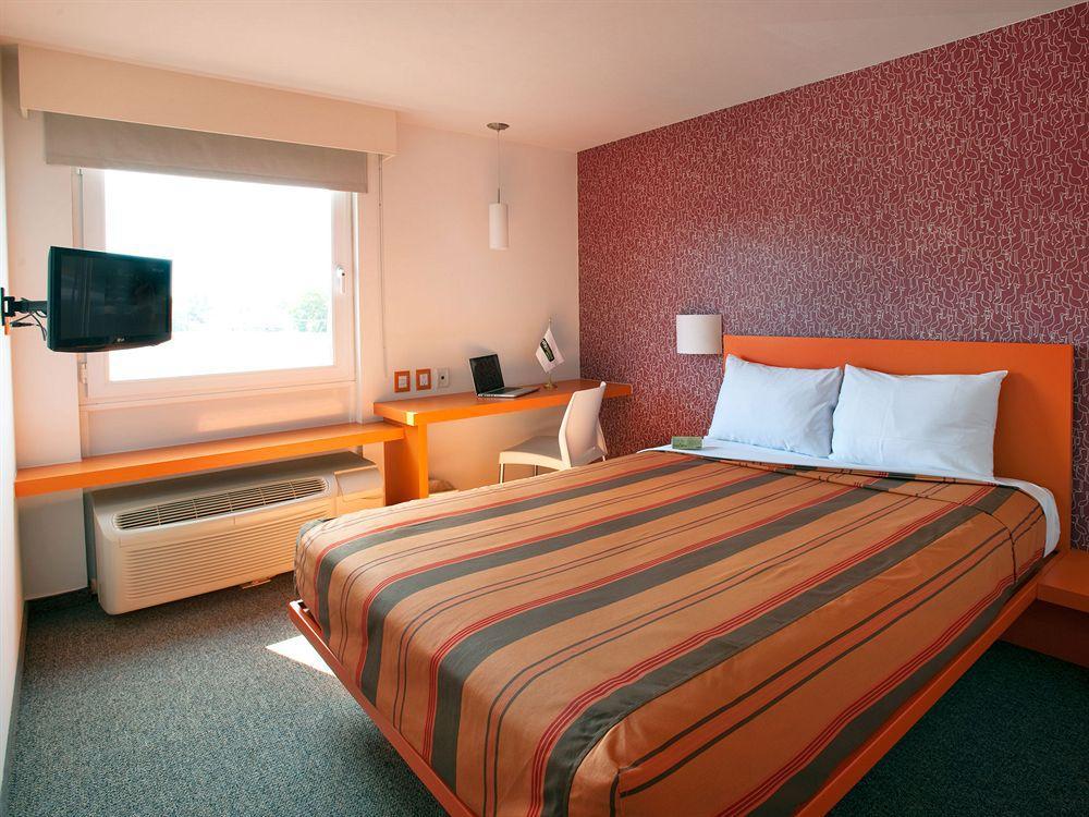 City Express Junior By Marriott Tuxtla Gutierrez Poliforum Extérieur photo