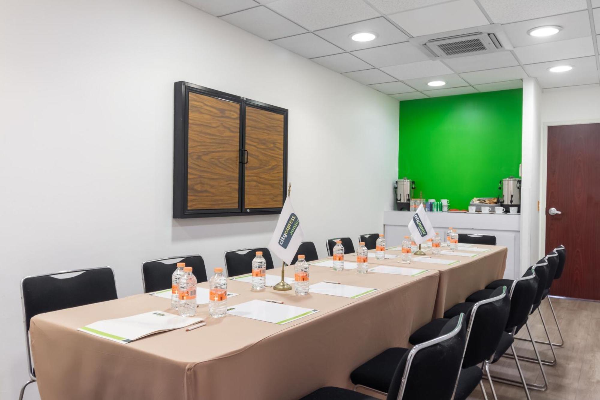 City Express Junior By Marriott Tuxtla Gutierrez Poliforum Extérieur photo