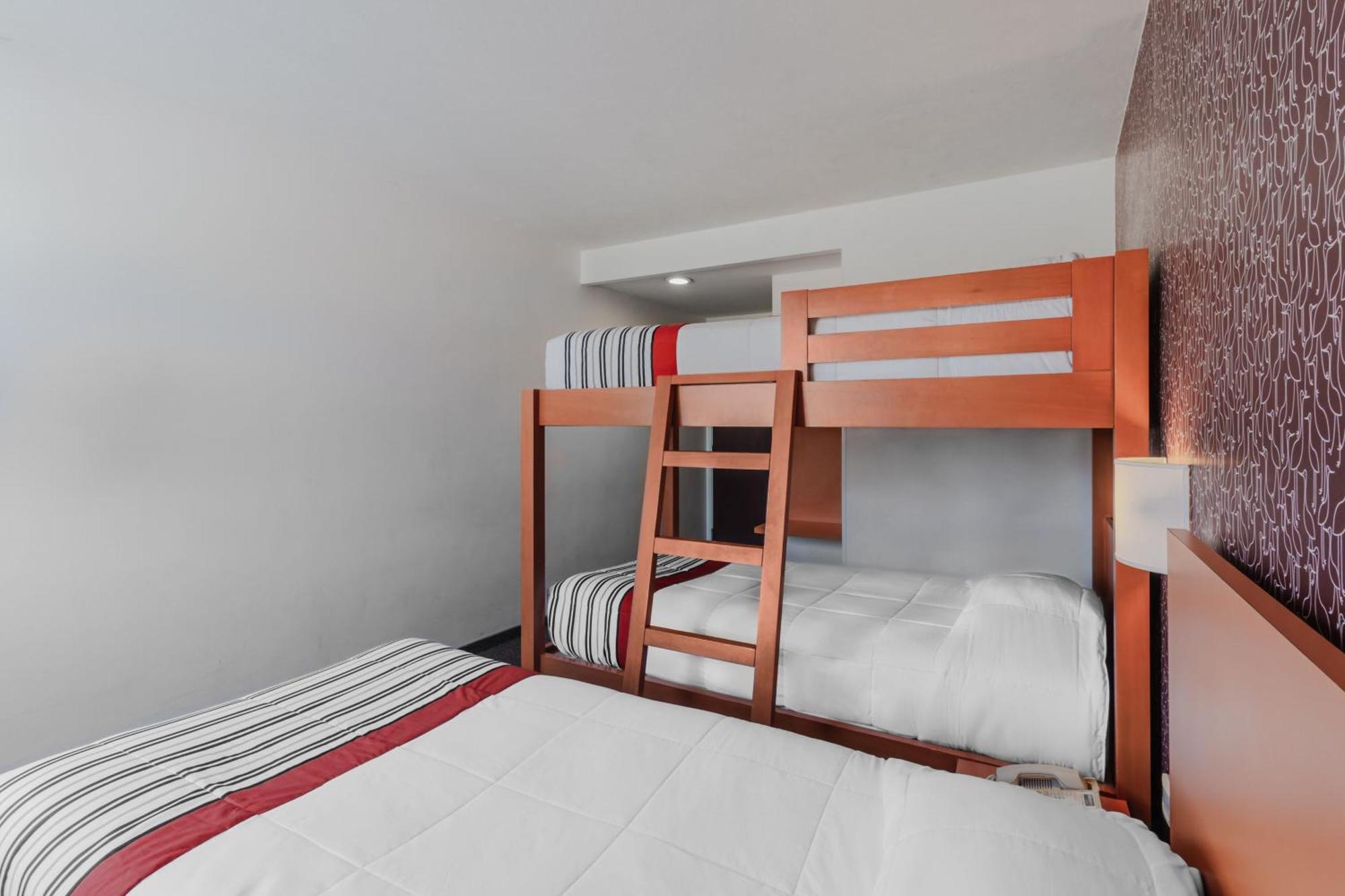 City Express Junior By Marriott Tuxtla Gutierrez Poliforum Extérieur photo