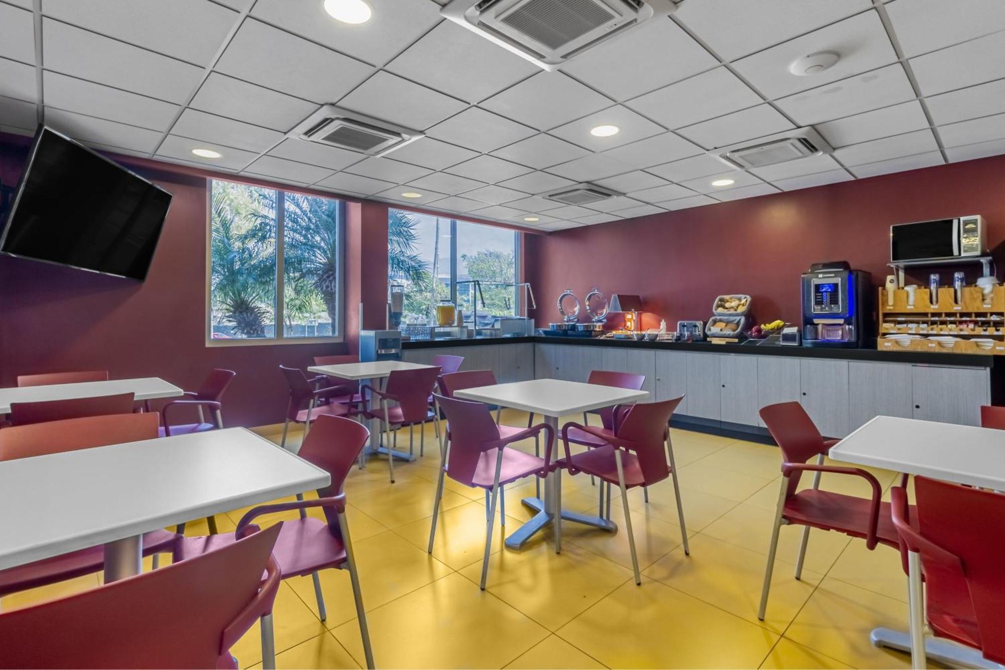 City Express Junior By Marriott Tuxtla Gutierrez Poliforum Extérieur photo
